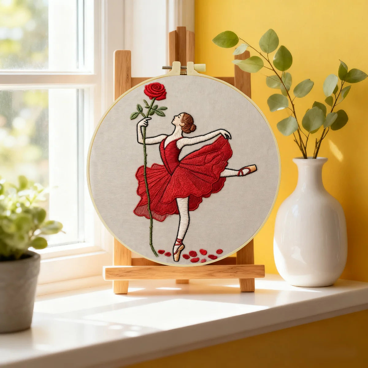 Handgefertigte Wanddekoration mit roter Rose und Ballerina-Motiv – Elegante Balletttänzerin-Dekoration Handgefertigte Wanddekoration mit roter Rose und Ballerina-Motiv – Elegante Balletttänzerin-Dekoration