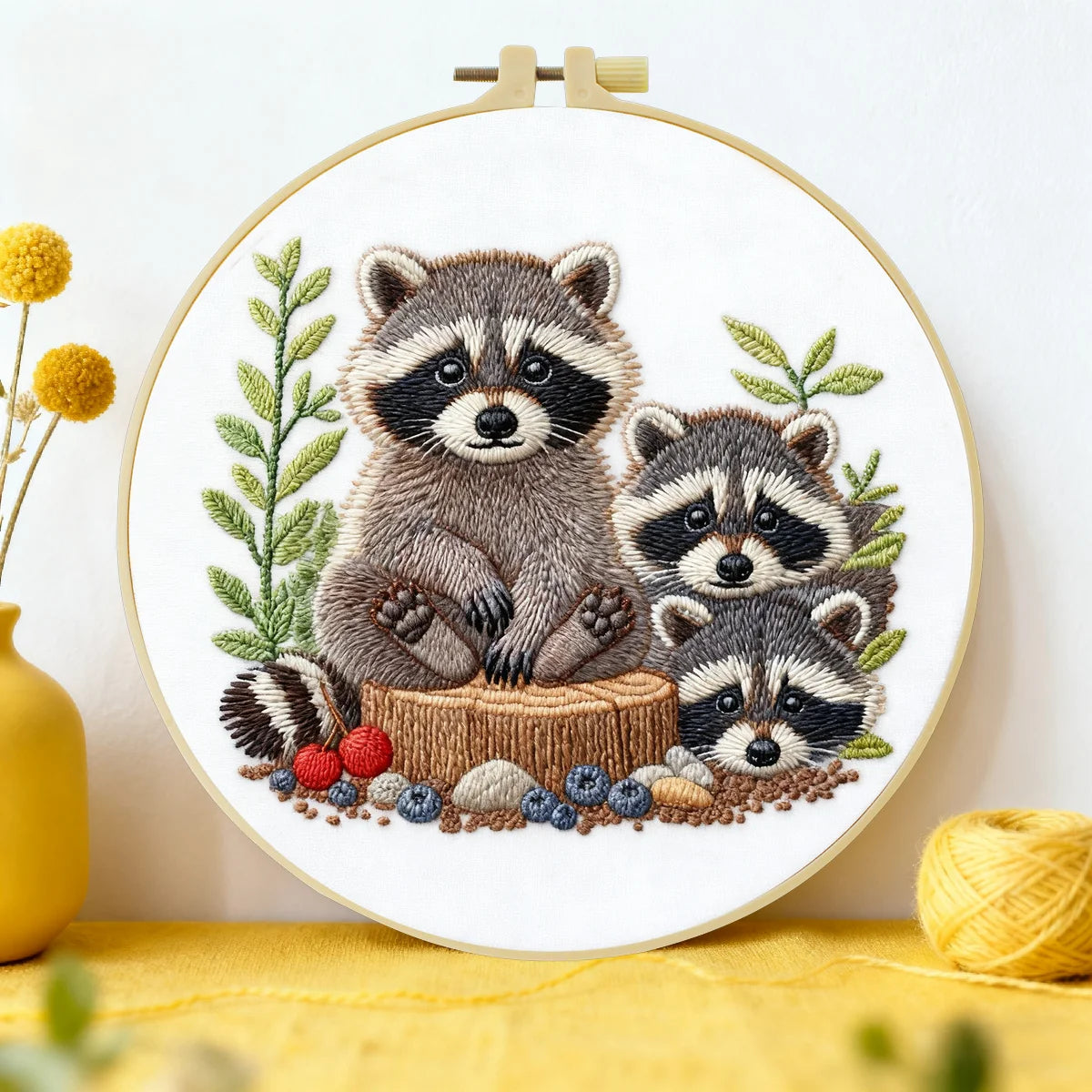 Niedliches Waschbärfamilien-Stickset – DIY-Stickerei mit Waldtieren, Bastelset für die Wanddekoration im Kinderzimmer