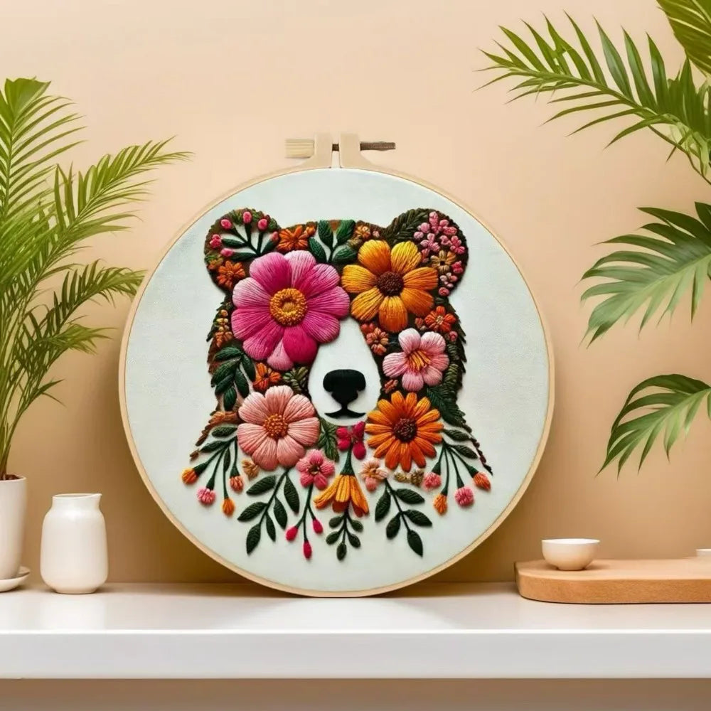Handstickset mit Blumenbär Handstickset mit Blumenbär