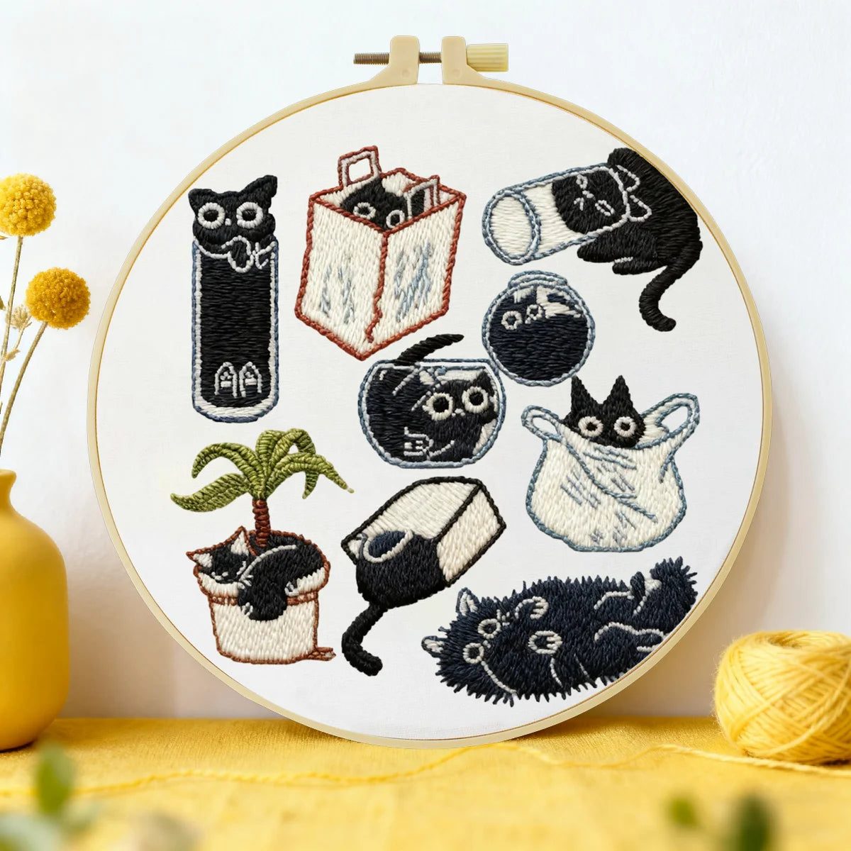 Stickset „Schwarze Katze“ – Niedliches Cartoon-Stickset für Anfänger mit Stickrahmen, Vorlage und Garn