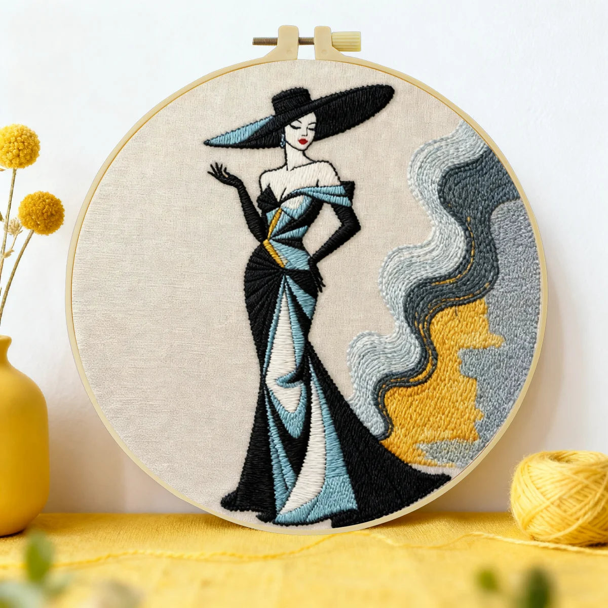 Handgefertigte, elegante Wanddekoration im Stickrahmen – Vintage-Modeporträt